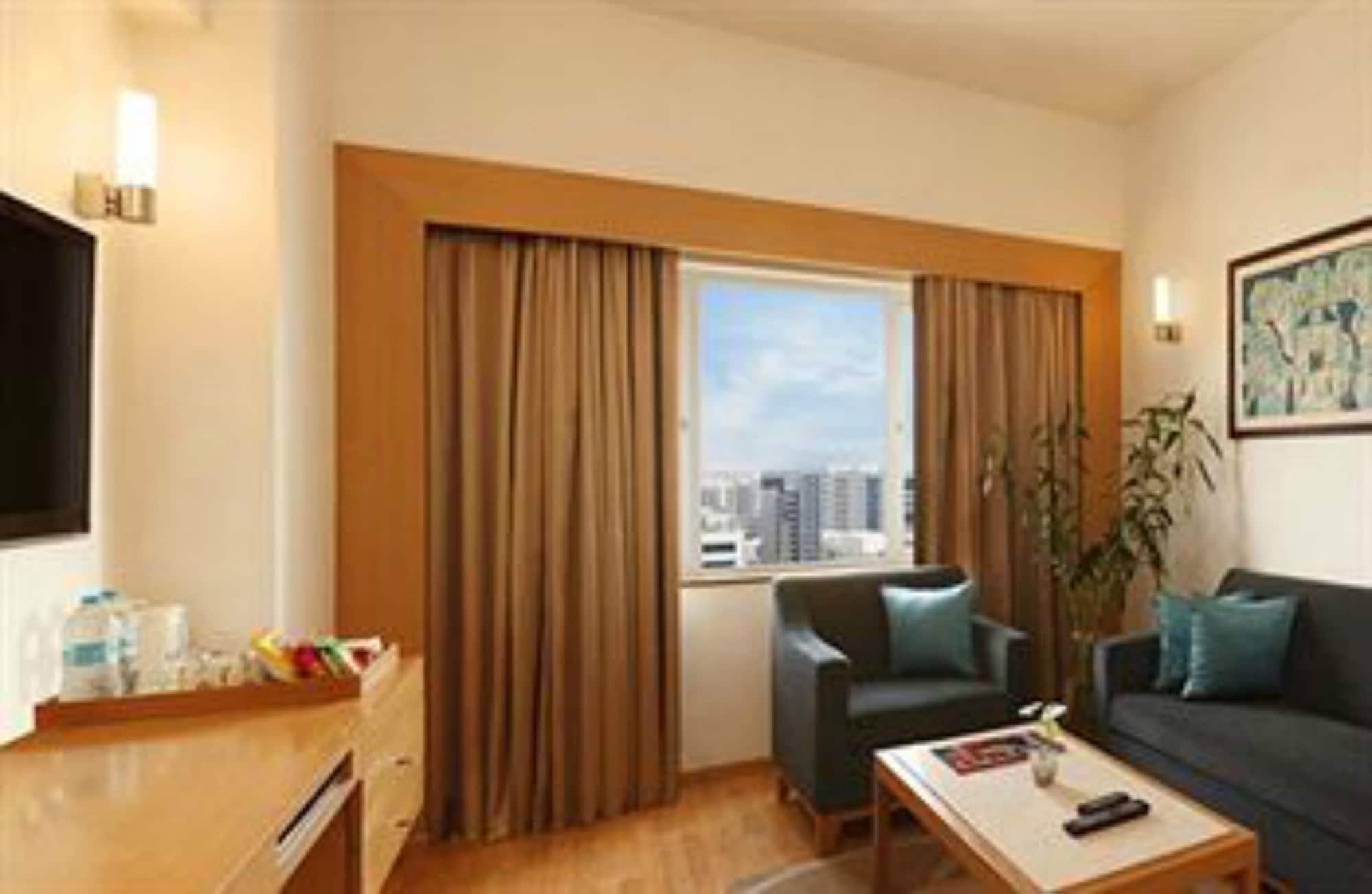 Lemon Tree Premier Hitec City Hyderabad Bagian luar foto