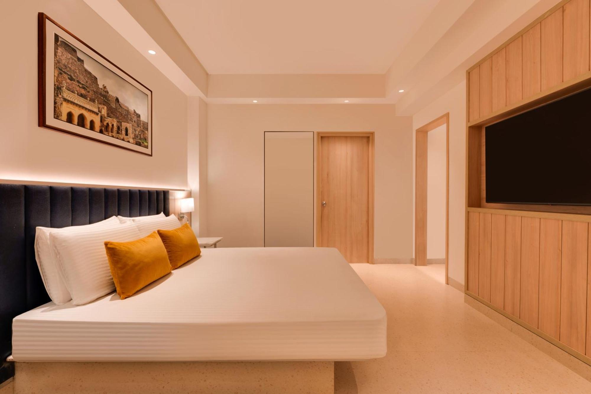 Lemon Tree Premier Hitec City Hyderabad Bagian luar foto
