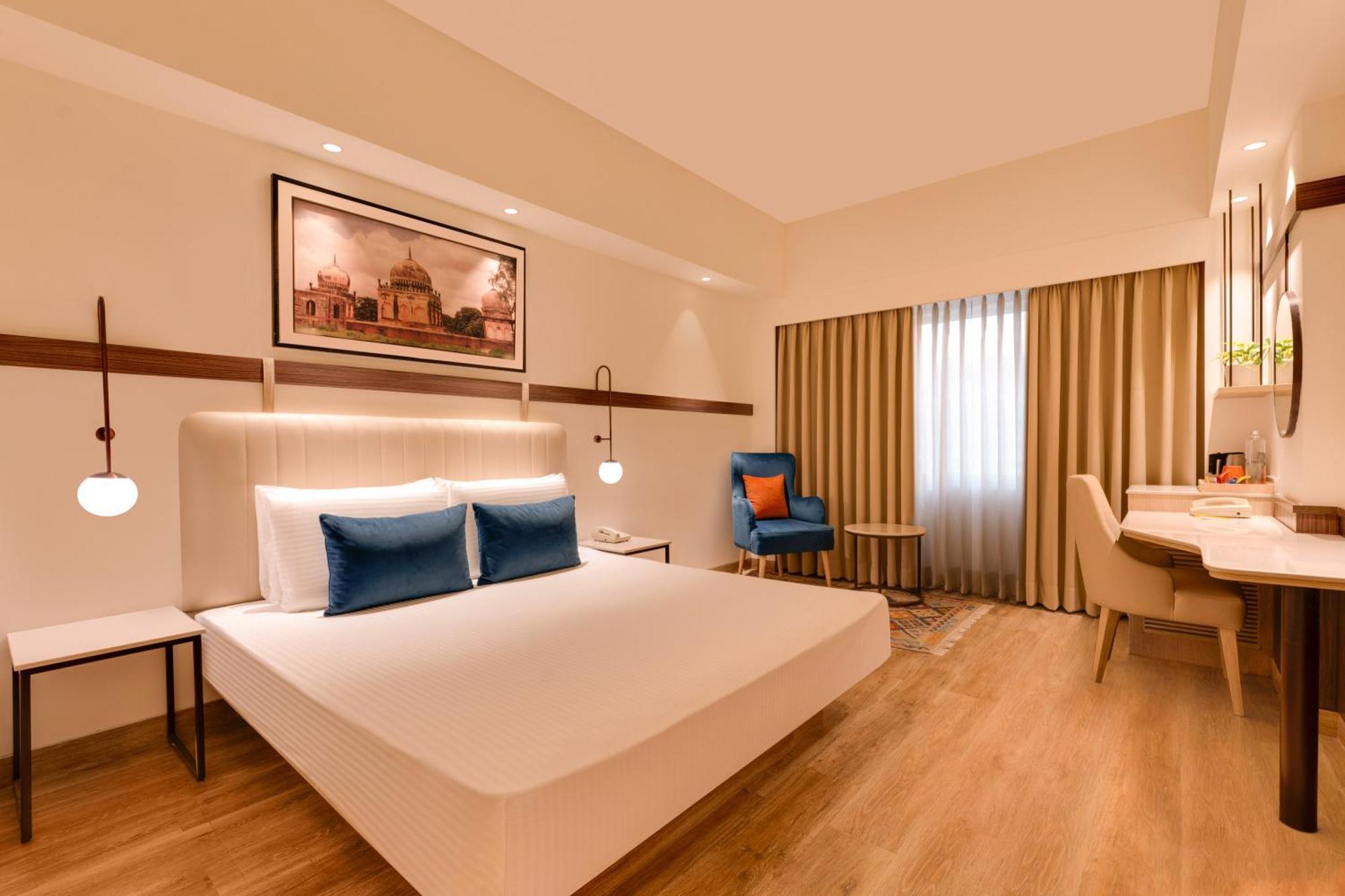 Lemon Tree Premier Hitec City Hyderabad Bagian luar foto