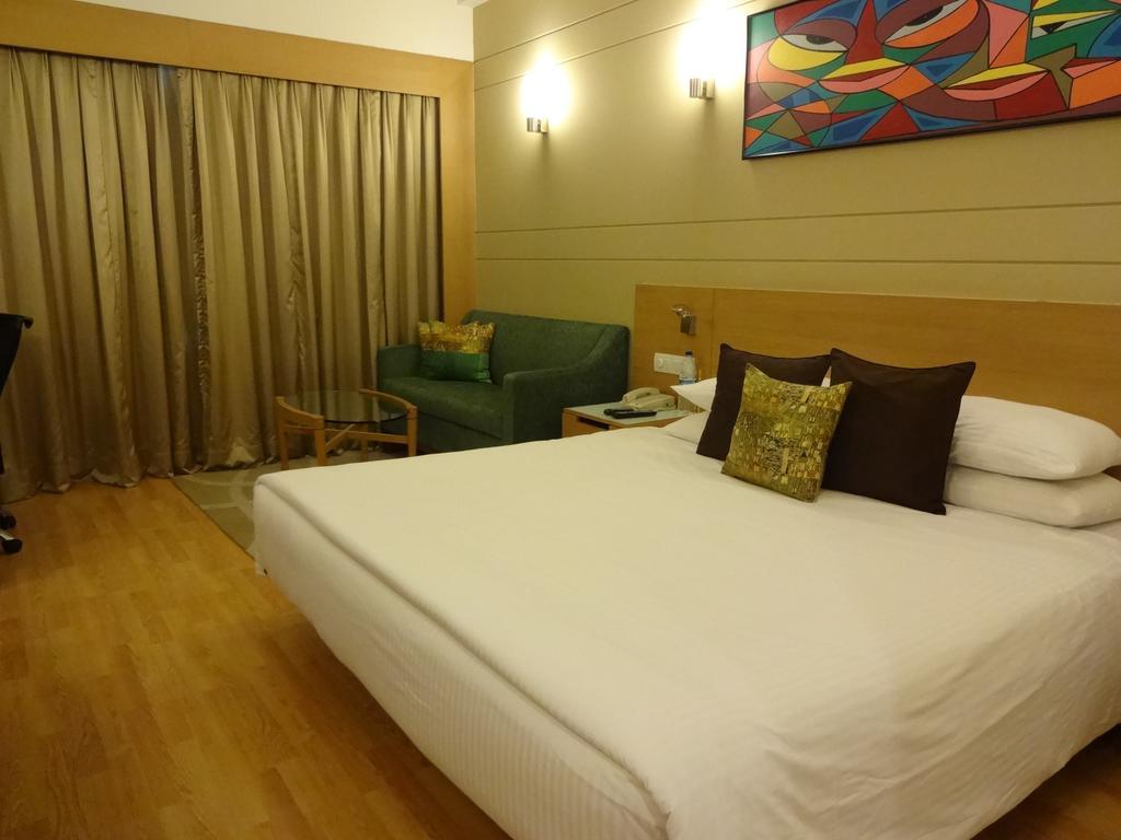 Lemon Tree Premier Hitec City Hyderabad Bagian luar foto