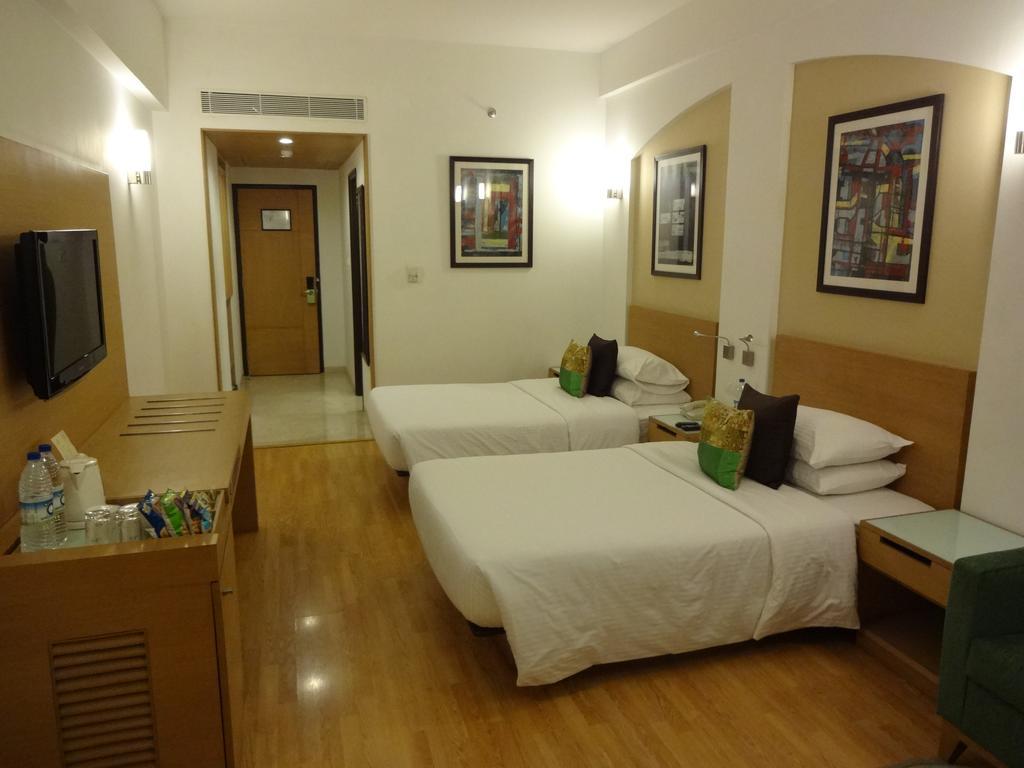 Lemon Tree Premier Hitec City Hyderabad Bagian luar foto