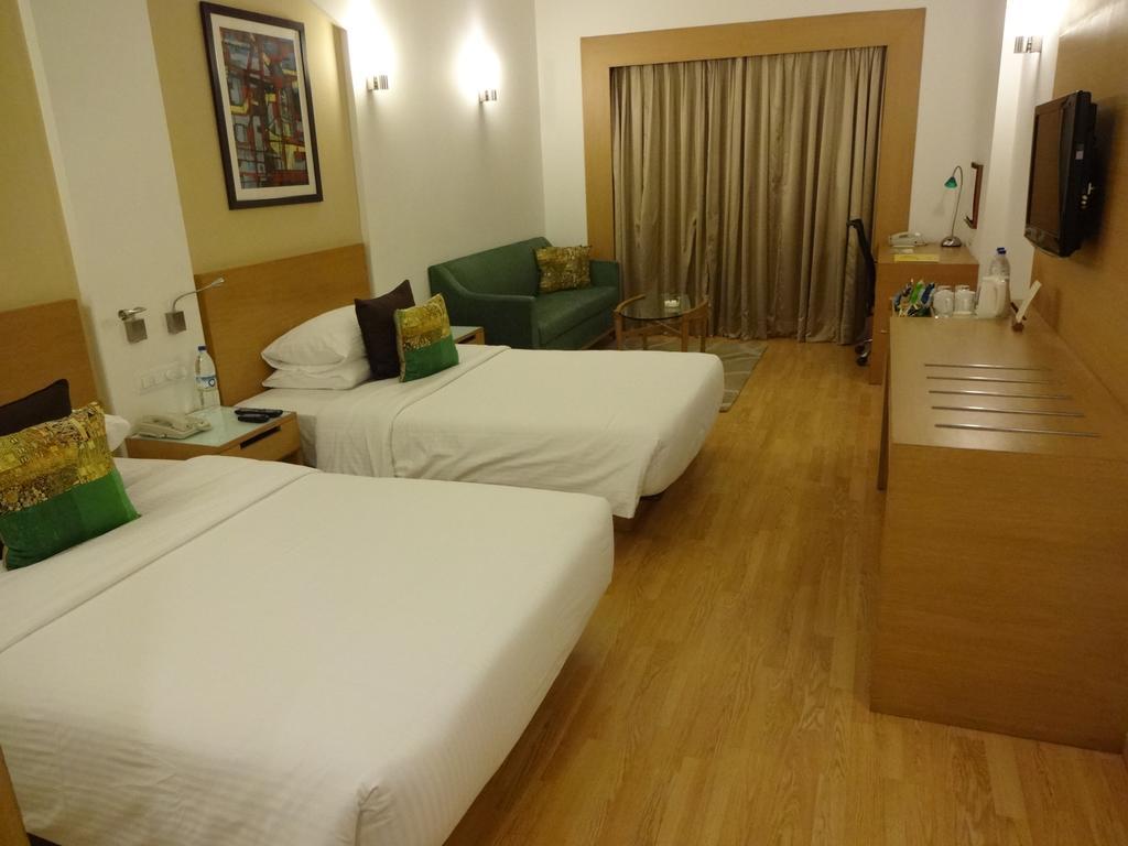 Lemon Tree Premier Hitec City Hyderabad Bagian luar foto