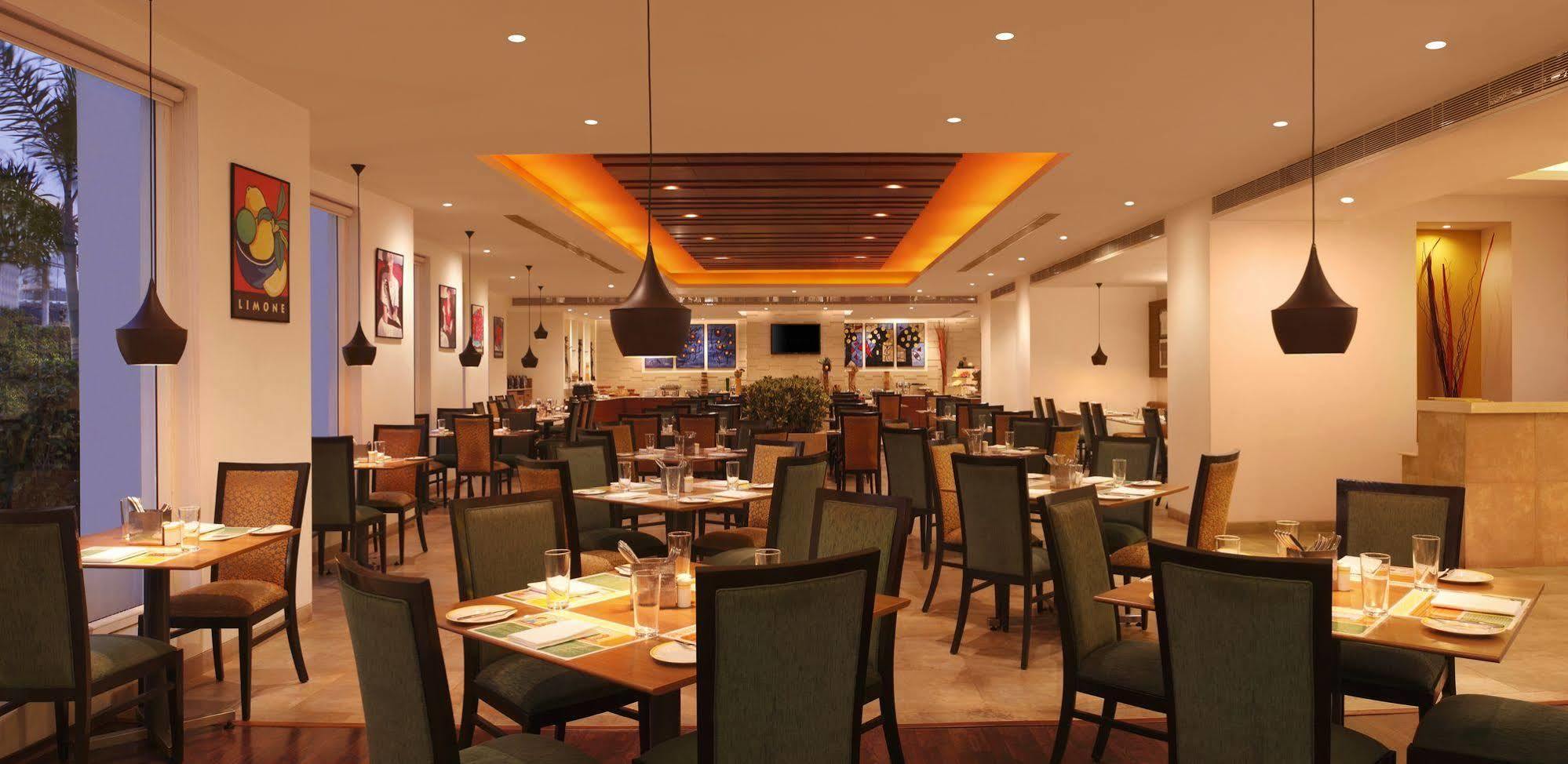 Lemon Tree Premier Hitec City Hyderabad Bagian luar foto